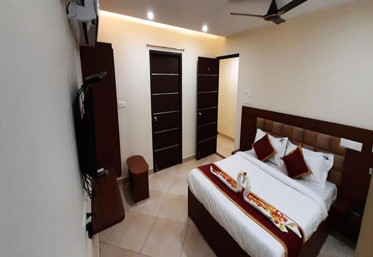 Kalki Residency Hotel Пондичери Екстериор снимка